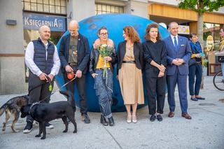 Jajo na placu Pięciu Rogów