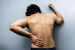 Rwa kulszowa: przyczyny i rodzaje bólu w ostrym ataku rwy kulszowej
