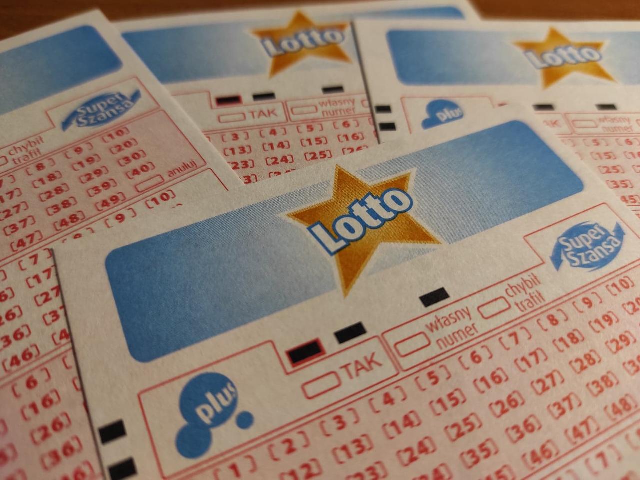Wyniki Lotto 8 Kwietnia Lotto Multi Multi Kaskada Super Szansa I Inne Losowanie Z Godz 21 50 Bialystok Super Express