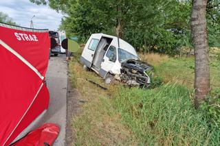 W zderzeniu busa i osobówki ucierpiały 3 osoby. Droga w miejscowości Wrzępia w powiecie brzeskim była zablokowana