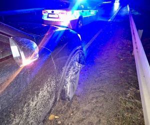 Kilkanaście kilometrów grozy. Kobieta urządziła sobie rajd bez opony i z promilami 