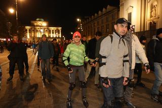 Nightskating. Warszawa na rolkach [Zdjęcia]