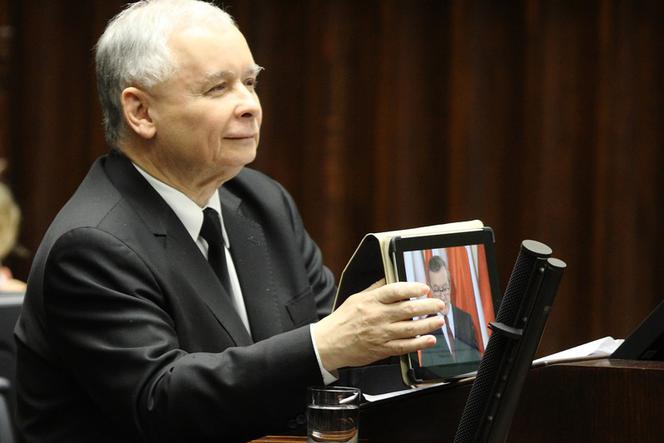 Kaczyński z tabletem