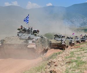 Ponad 400 nowych wozów bojowych i modernizacja czołgów. Niemcy kuszą Grecję