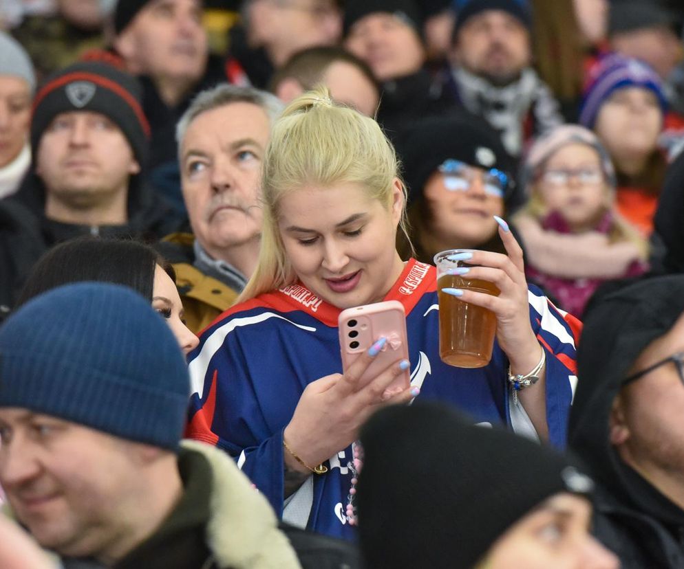 KH Energa Toruń - JKH GKS Jastrzębie, zdjęcia kibiców i hokeistów z lodowiska Tor Tor