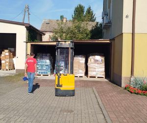 Kolejne transporty darów od radomskiej Caritas dla powodzian. Do organizacji mogą zgłaszać się wolontariusze, którzy chcą pomagać na terenach popowodziowych.