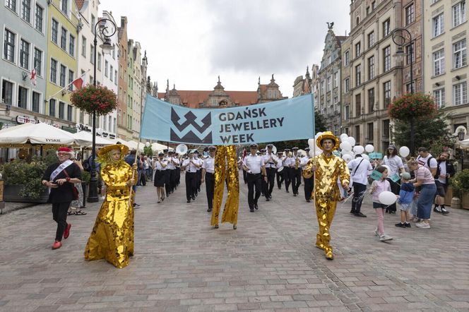 Bursztynowa Parada olśniła Gdańsk po dekadzie nieobecności!