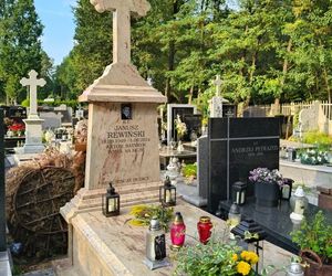 Grób Janusza Rewińskiego