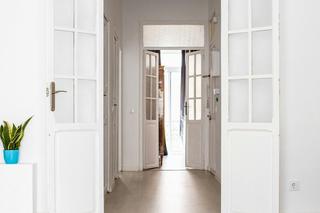 Jak wyciszyć ścianę od głośnego sąsiada? Twoje mieszkanie będzie oazą spokoju! 