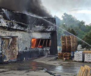 Pożar hali w Siemianowicach Śląskich