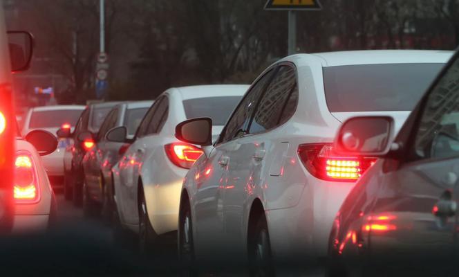 Dziś dużo utrudnień w Warszawie! Gdzie i o której godzinie odbędą się manifestacje? 