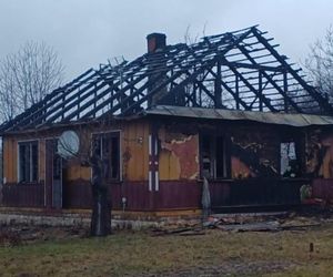 Pożar drewnianego domu w Potoczku-Kolonii