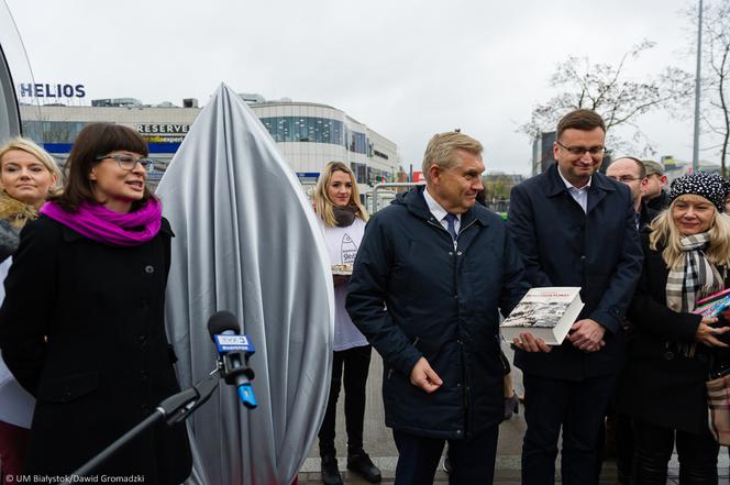 Białystok. Białostockie Śledzie Książkowe - miejskie regały na książki