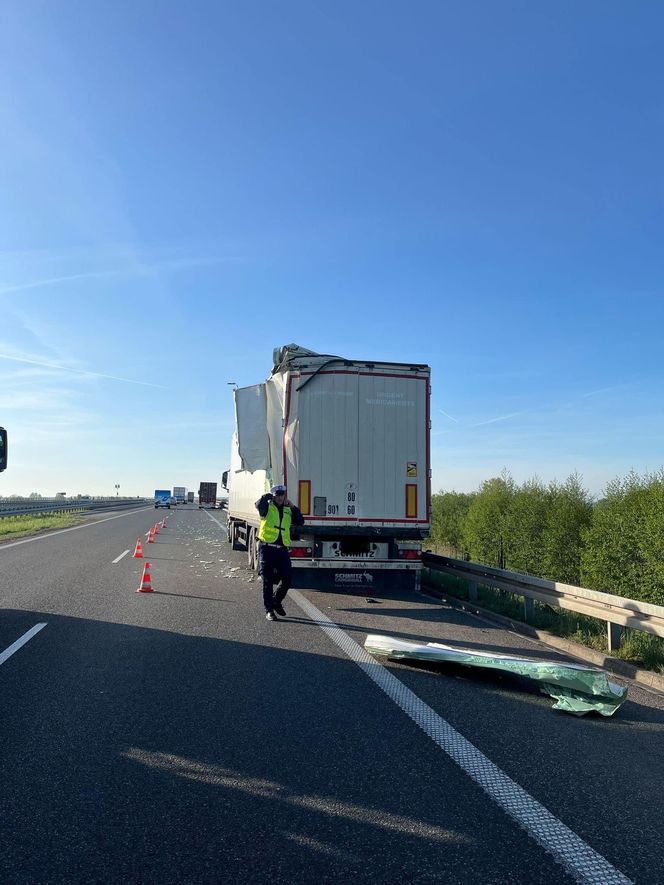 Zderzenie dwóch ciężarówek na S5 koło Rawicza