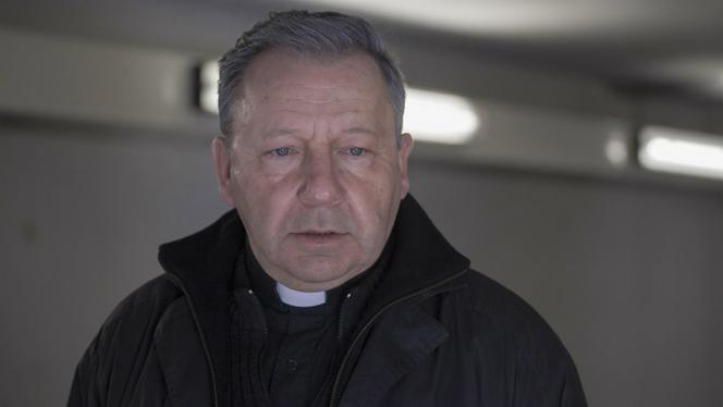 Zbigniew Zamachowski przeszedł z serialu "W rytmie serca" do "Echo Serca". 