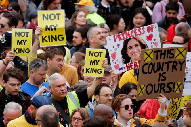 Koronacja Karola III. Protesty przeciwko królowi w Londynie  