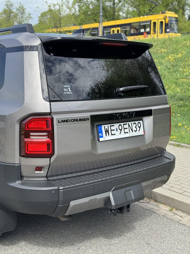 Land Cruiser 250