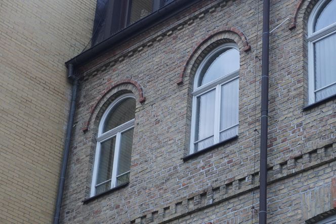 Zabytkowa fasada z XX wieku zachwyca białostoczan. Dzisiaj mieści się tam słynna instytucja