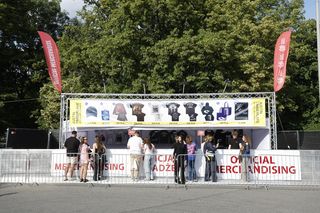 Koncert Justina Timberlake'a w Warszawie - fani pod PGE Narodowym