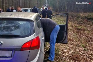 Śląskie: Pseudokibice zebrali się na ustawkę w lesie. Przerwali ją policjanci. Nie byli na grzybach
