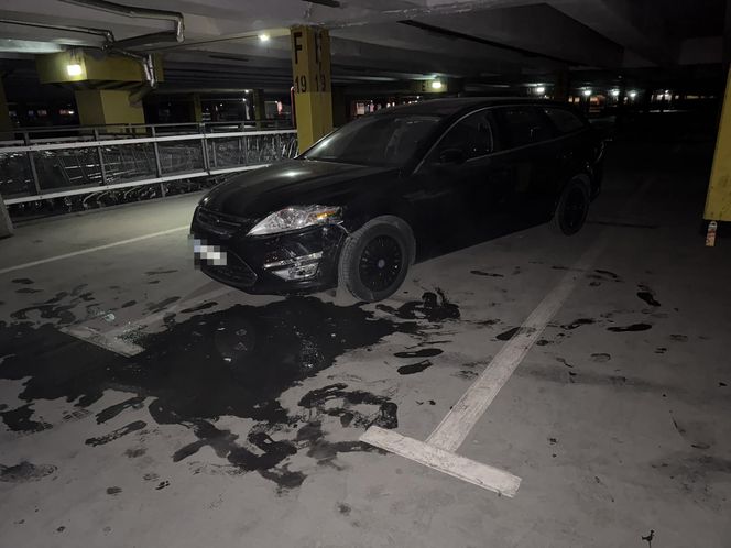 Znany TikToker driftował czerwonym Ferrari. Rozbił auto i uciekł