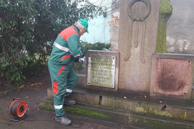 Nie ma już pomnika wdzięczności żołnierzom Armii Czerwonej w Lesznie. Został rozebrany