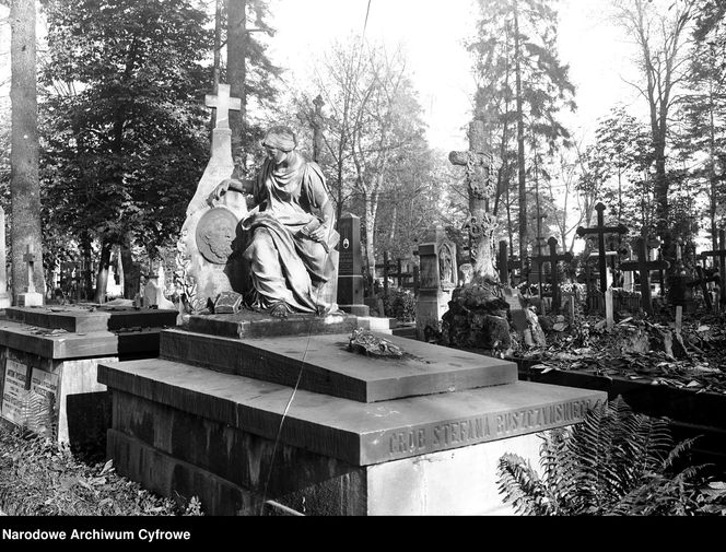 Dzień Wszystkich Świętych w Krakowie w latach 1925-1935