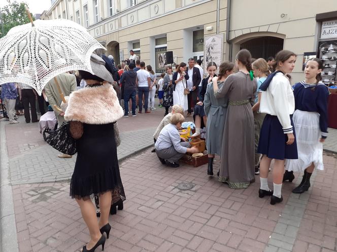 Siedlczanie mogli wsiąść w wehikuł czasu i zobaczyć ulicę Pułaskiego - Piękną sprzed stu lat