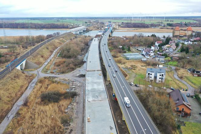 Budowa mostu w Wolinie
