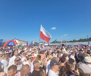 Jarosław Kaczyński na pikniku w Woli Rędzińskiej