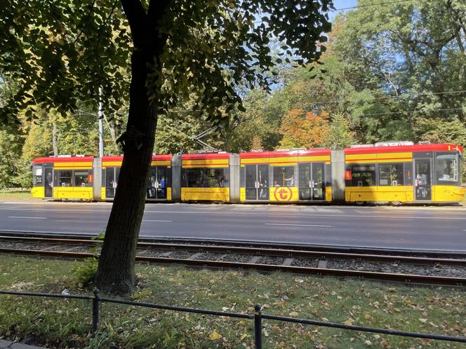 Torowisko na al. Waszyngtona jest w krytycznym stanie. Tramwajarze odkładają remont