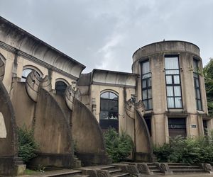 Picasso's Arenas. Budynek mieszkalny położony w Noisy-le-Grand pod Paryżem