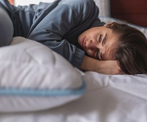 Pierwsze objawy raka jelita grubego. Jakich objawów nie należy bagatelizować? 