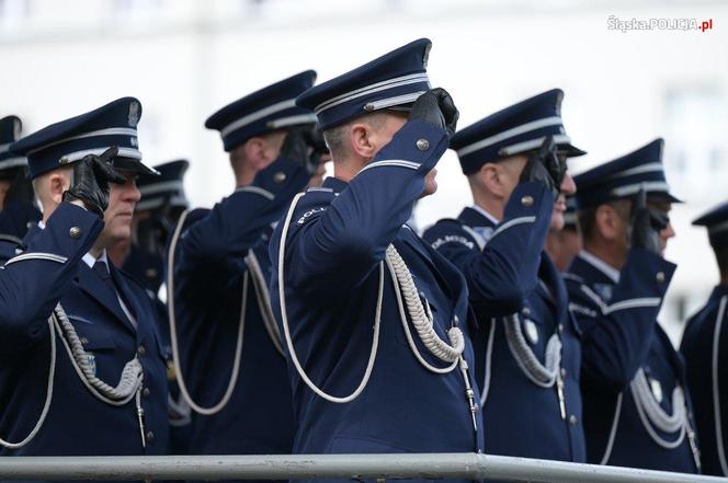 Uroczyste ślubowanie 69 nowych policjantów  w Oddziale Prewencji Policji w Katowicach