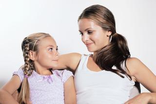 Relacje matki z córką, czyli o sposobach budowania więzi między nimi