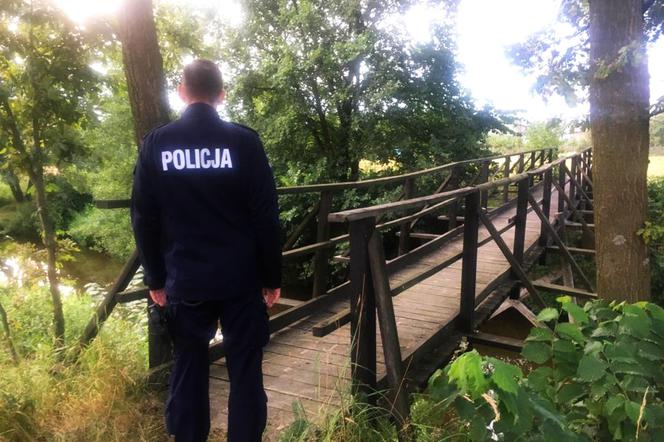 Policjanci dostali zgłoszenie o martwym psie w rzece Łęg