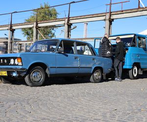 Zlot pojazdów zabytkowych na terenie dawnej Fabryki Samochodów Ciężarowych w Lublinie