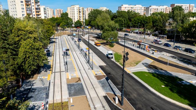 Tramwaj na Stegny w Warszawie w przeddzień otwarcia