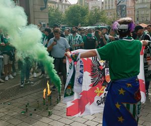Kibice opanowali Wrocław. Tak wygląda stolica Dolnego Śląska w dniu finału Ligi Konferencji