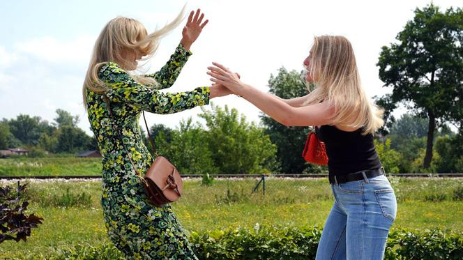 Barwy szczęścia, odc. 2569: Iwona (Izabela Zwierzyńska), Grażyna (Kinga Suchan) 