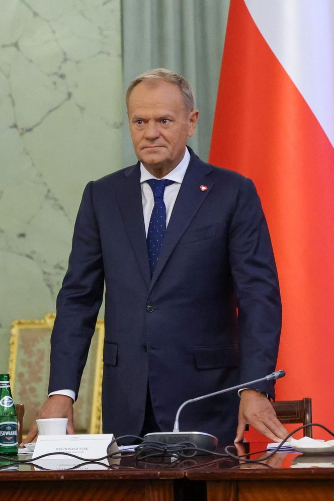 Iskrzy między Donaldem Tuskiem a Karolem Nawrockim