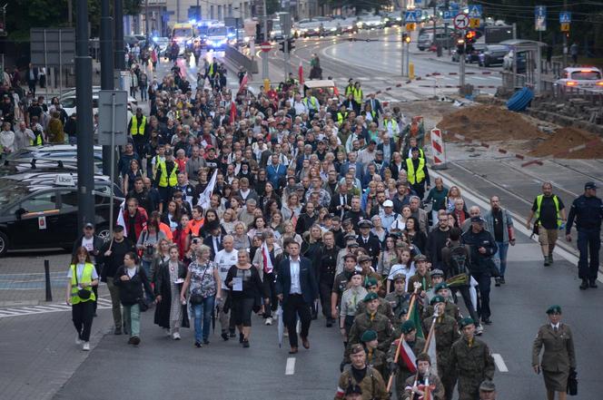 W sobotę przeszedł Marsz Pamięci. Uczestnicy upamiętnili ofiary zbrodni na Woli