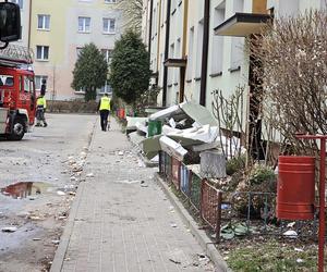 Potężna eksplozja gazu w Rzeszowie! Z mieszkania wyleciały wszystkie okna [ZDJĘCIA]