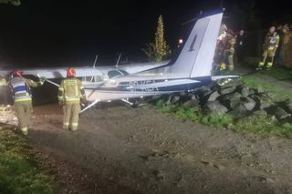 Awionetka runęła do jeziora międzybrodzkiego w Żywcu. Pilot uratowany, awionetka również