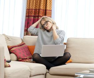 8 prostych ćwiczeń na ból karku [WIDEO]