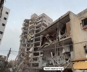 Rakieta trafiła prosto w blok w Izraelu