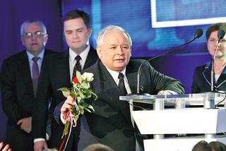 Tusk triumfuje, Kaczyński ma nadzieję, Napieralski się pakuje