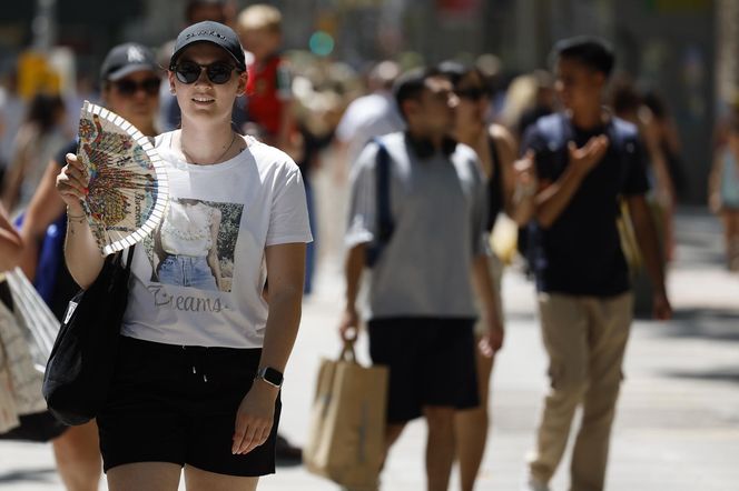 Fala upałów w Europie! "Centra chłodzenia" powstają w miastach