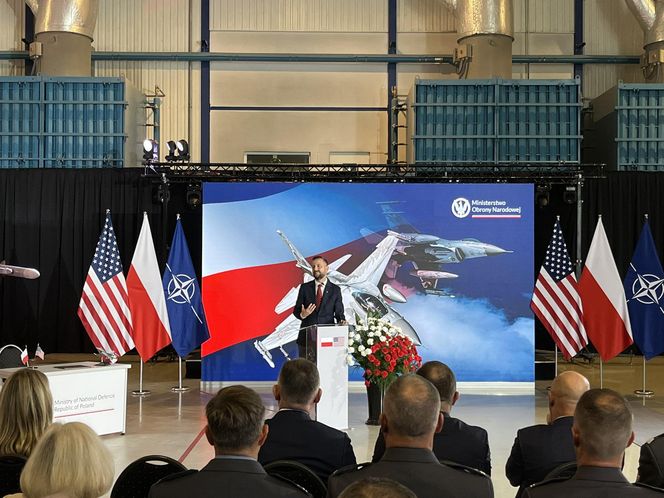 Umowa na modernizację F-16 podpisana