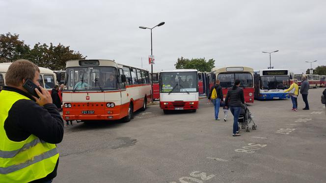 Parada Zabytkowych Autobusów w Bydgoszczy